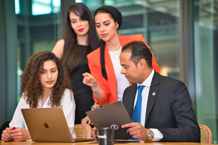 الاستثمار بالمنطقة الحرة دبى | خدماتنا